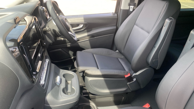 Mercedes-Benz Vito L2 Diesel Rwd 119CDI Select Crew Van 9G-Tronic - Image 18
